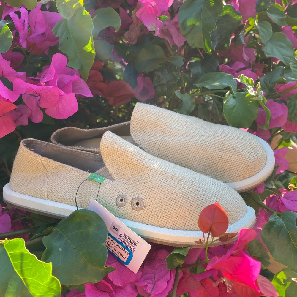 *BN* SANUK BURLAP DONNA CRUZ CREAM SHOES, sz 8